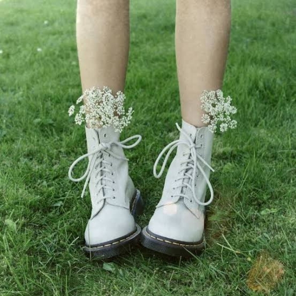 DR. MARTENS 1460 Pascal Lace-up Boots in Optical White NEW *Size Wms 8* - Picture 7 of 12